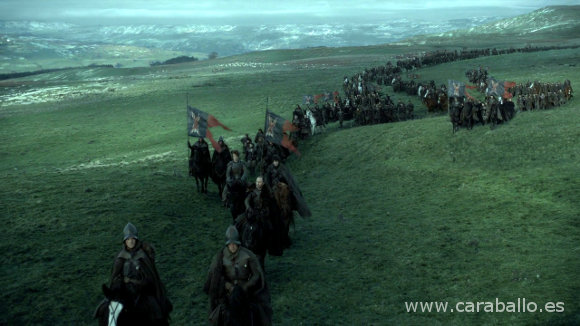 Juego de Tronos - La Montaña y la Víbora. Roose Bolton y su ejército marchan hacia las ruinas de Invernalia