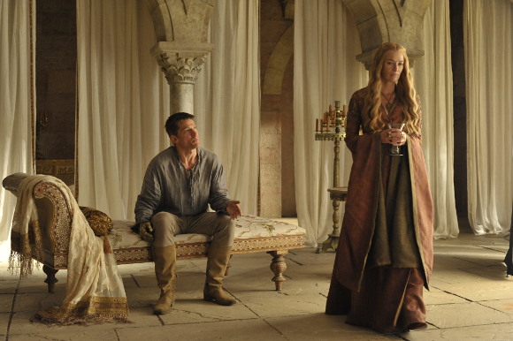 Juego de Tronos 4x01 - Dos Espadas - El distanciamiento entre Jaime y Cersei Lannister